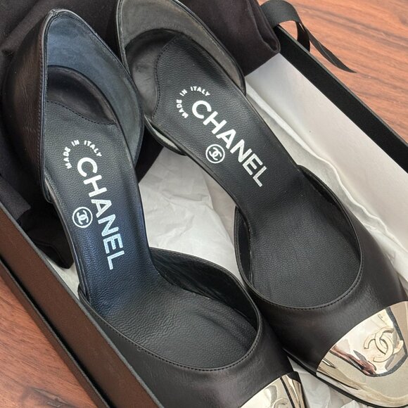 Vintage Chanel D’Orsay Heels – Size 35.5C (black/silver classic) - Picture 6 of 8